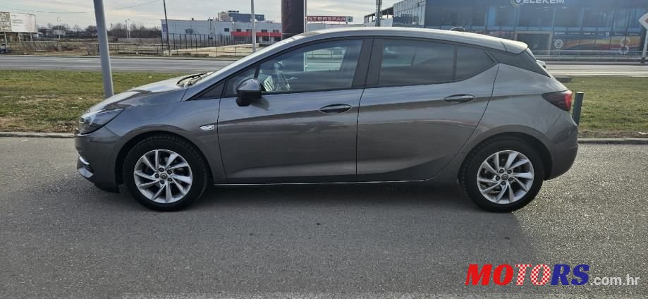 2020' Opel Astra 1,5 D photo #1