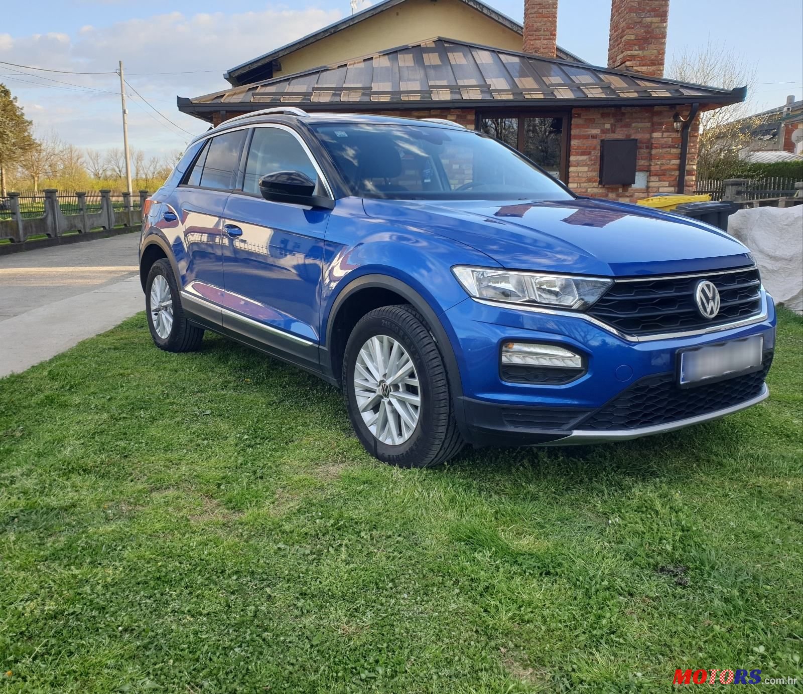 2018' Volkswagen T-Roc 1,0 Tsi photo #1
