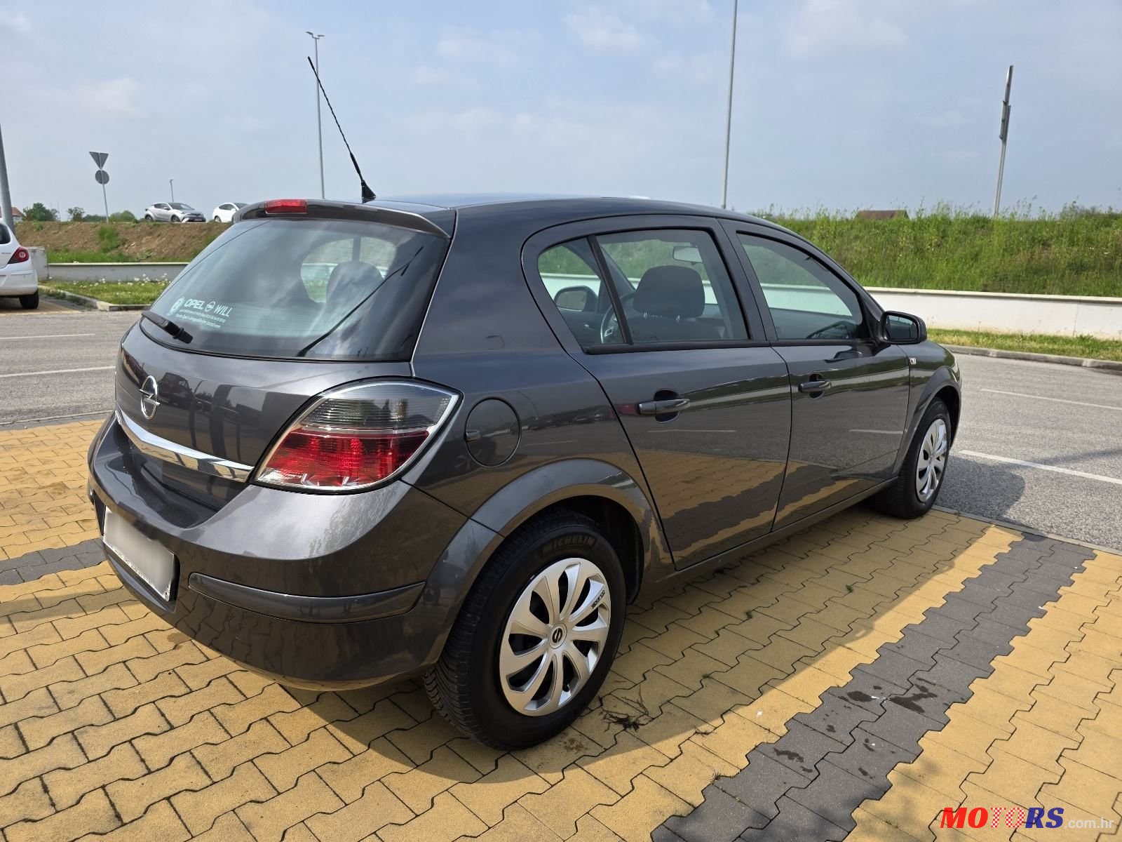 2011' Opel Astra 1,6 photo #5