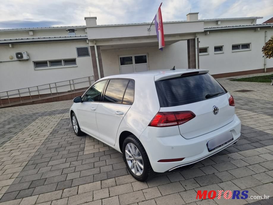 2020' Volkswagen Golf 7 1.6 Tdi photo #6
