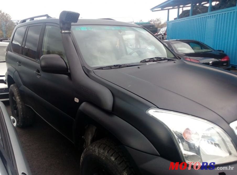 2006' Toyota Land Cruiser photo #4