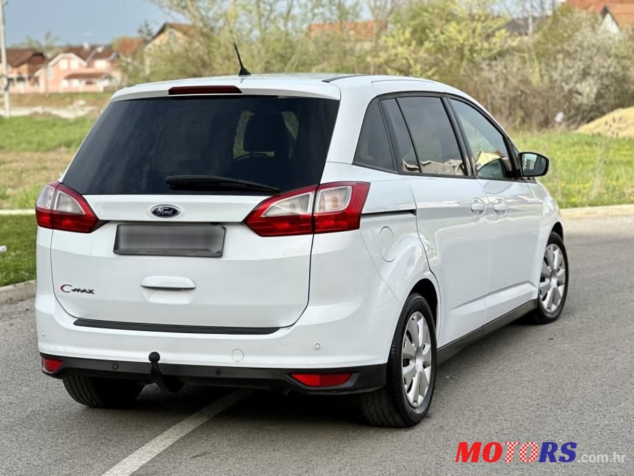 2015' Ford Grand C-MAX photo #2