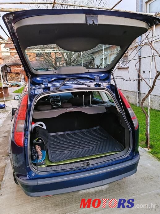 2005' Ford Focus Karavan photo #5