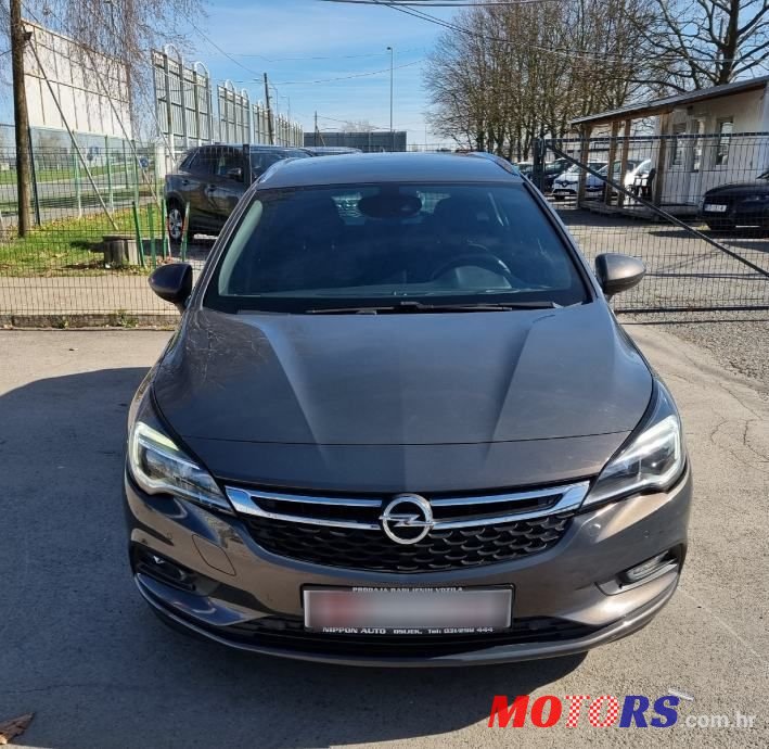 2017' Opel Astra Karavan photo #2
