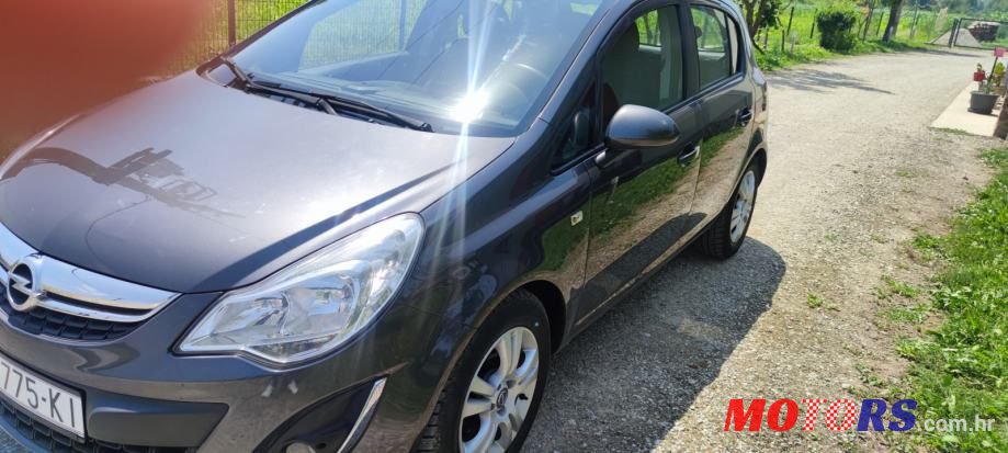 2011' Opel Corsa photo #2