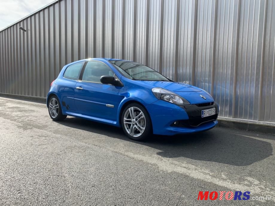 2010' Renault Clio Sport photo #4