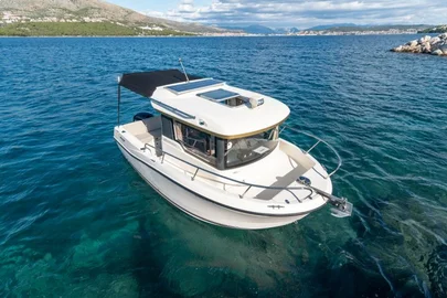 Quicksilver Captur 605 Pilothouse gliser, plovilo