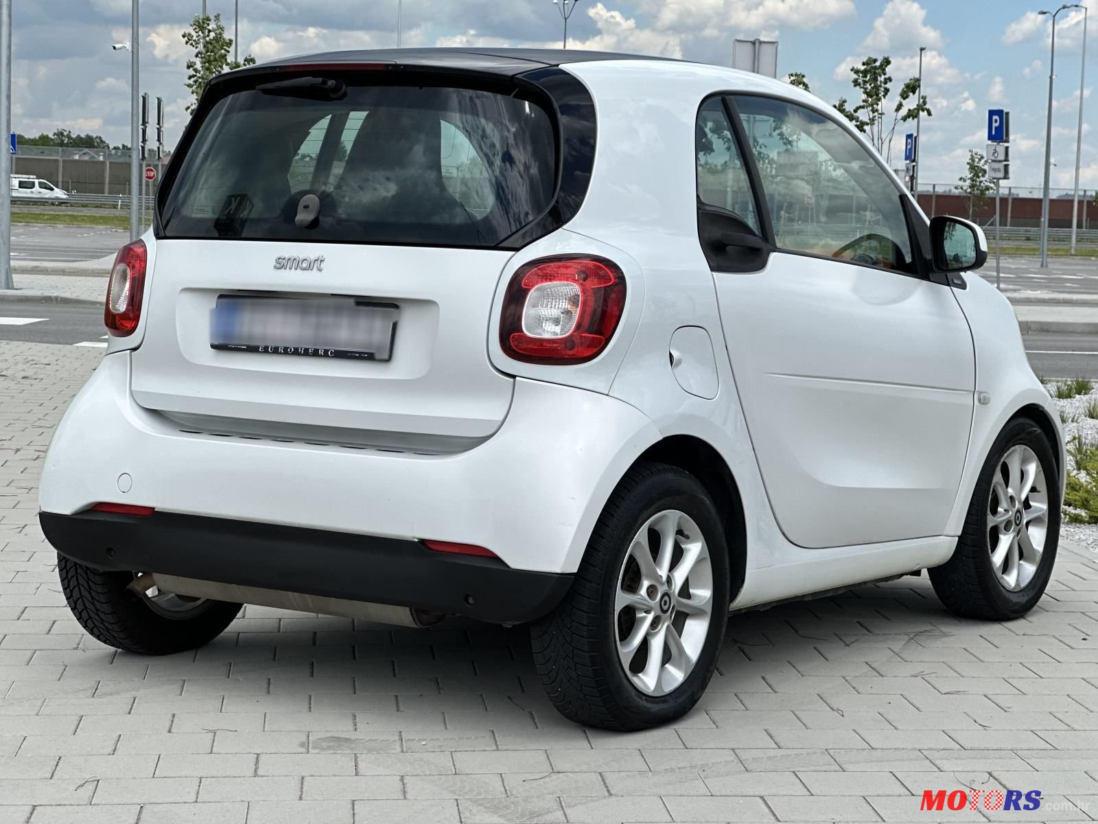 2016' Smart Fortwo photo #5