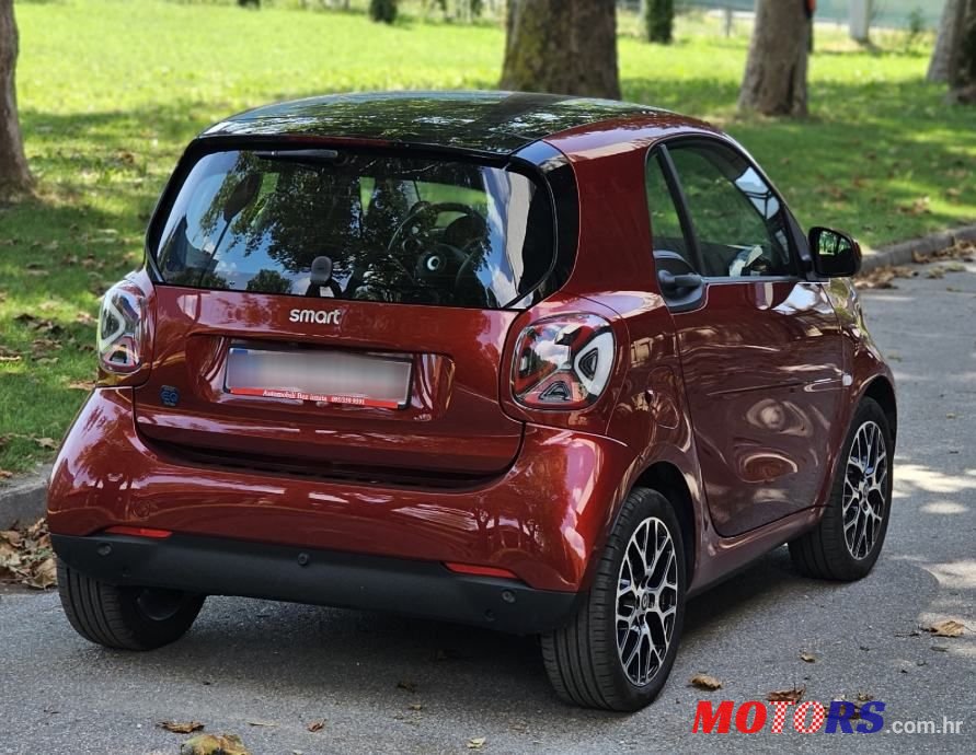 2020' Smart Fortwo Smart Eq photo #5