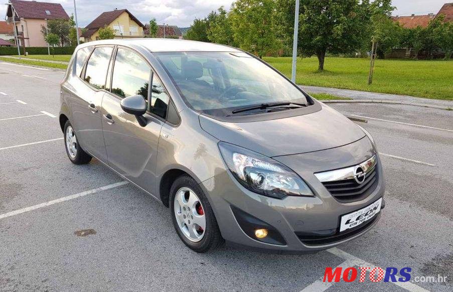 2011' Opel Meriva photo #3