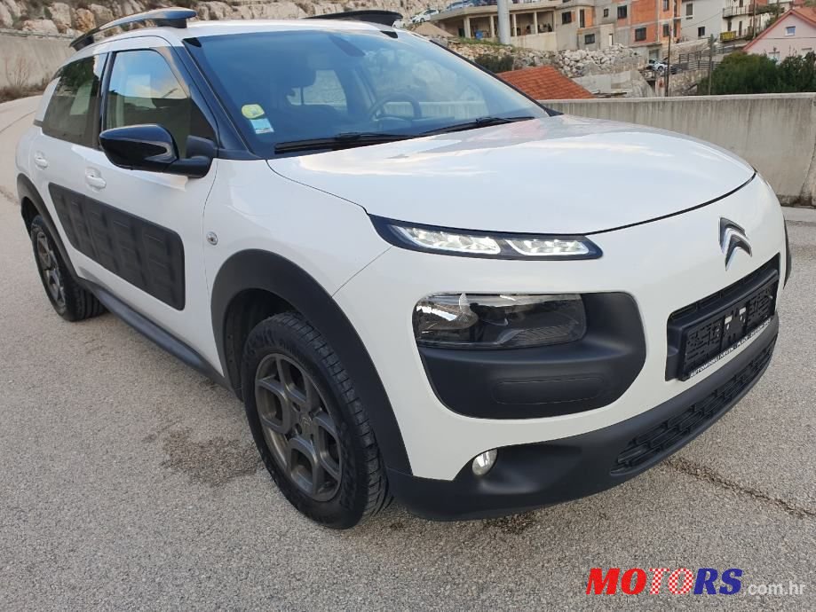 2016' Citroen C4 Cactus photo #3
