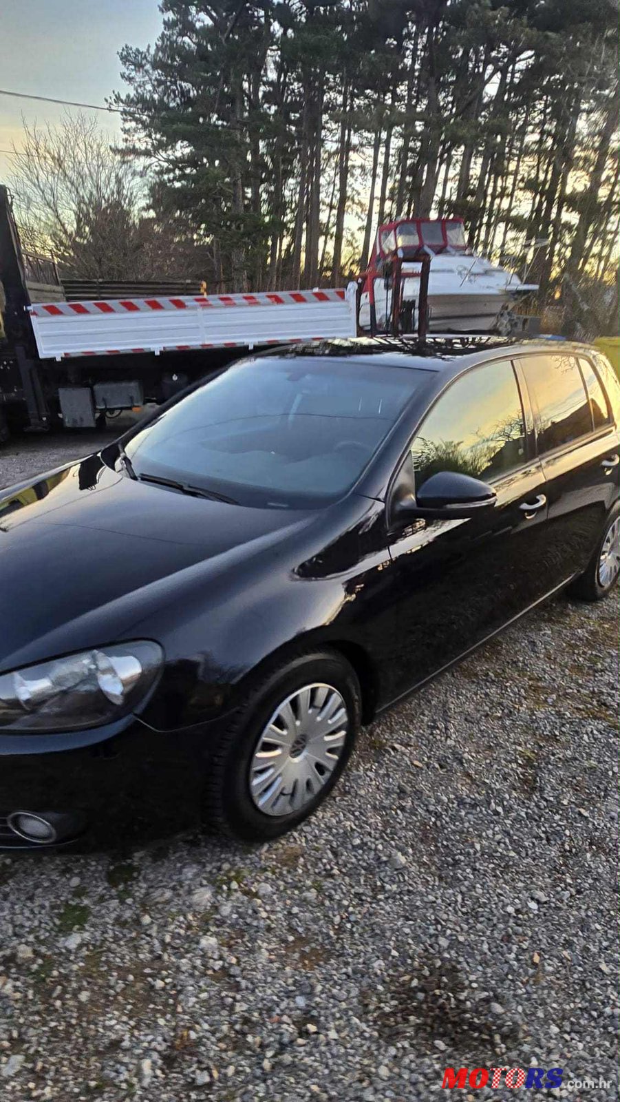 2010' Volkswagen Golf VI photo #3