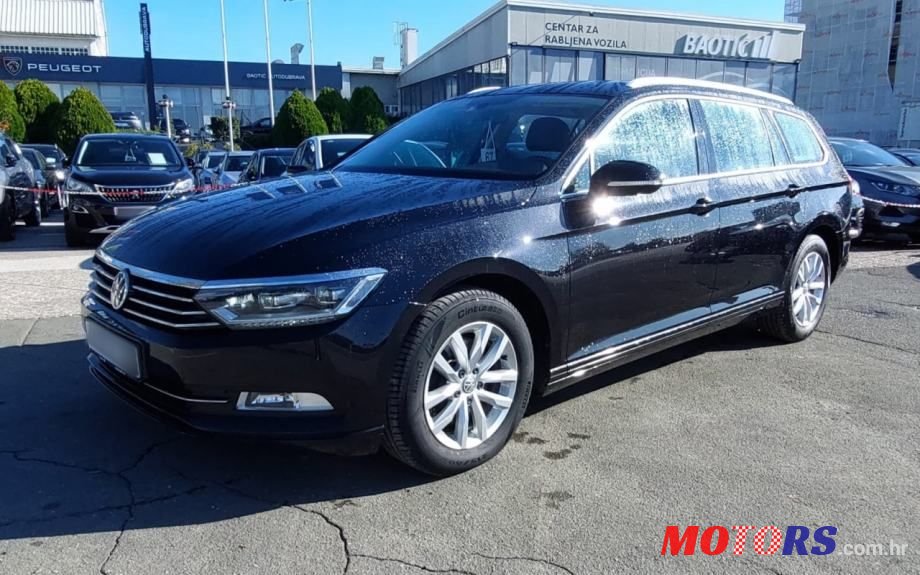 2018' Volkswagen Passat Variant photo #1