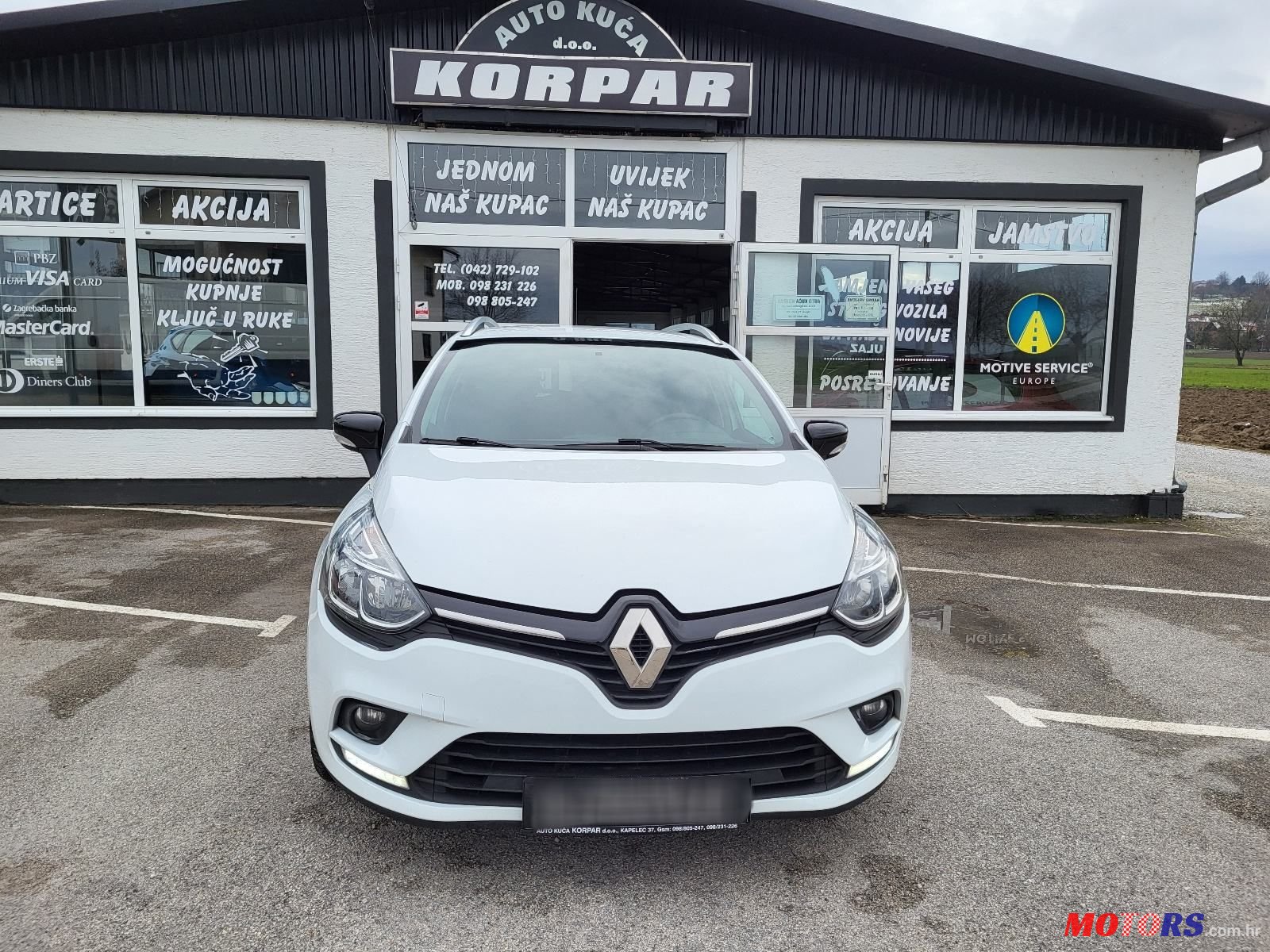 2018' Renault Clio Grandtour 1.5 Limited photo #2