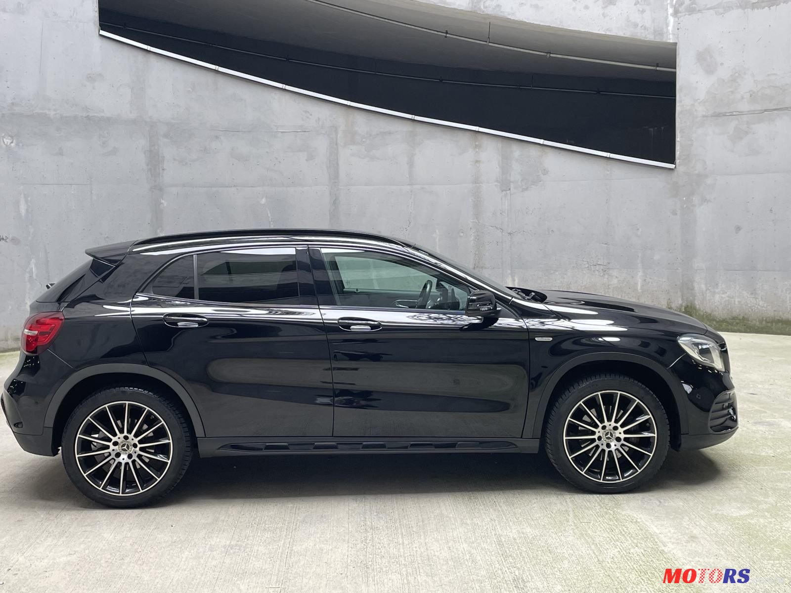 2017' Mercedes-Benz GLA 220 D photo #5