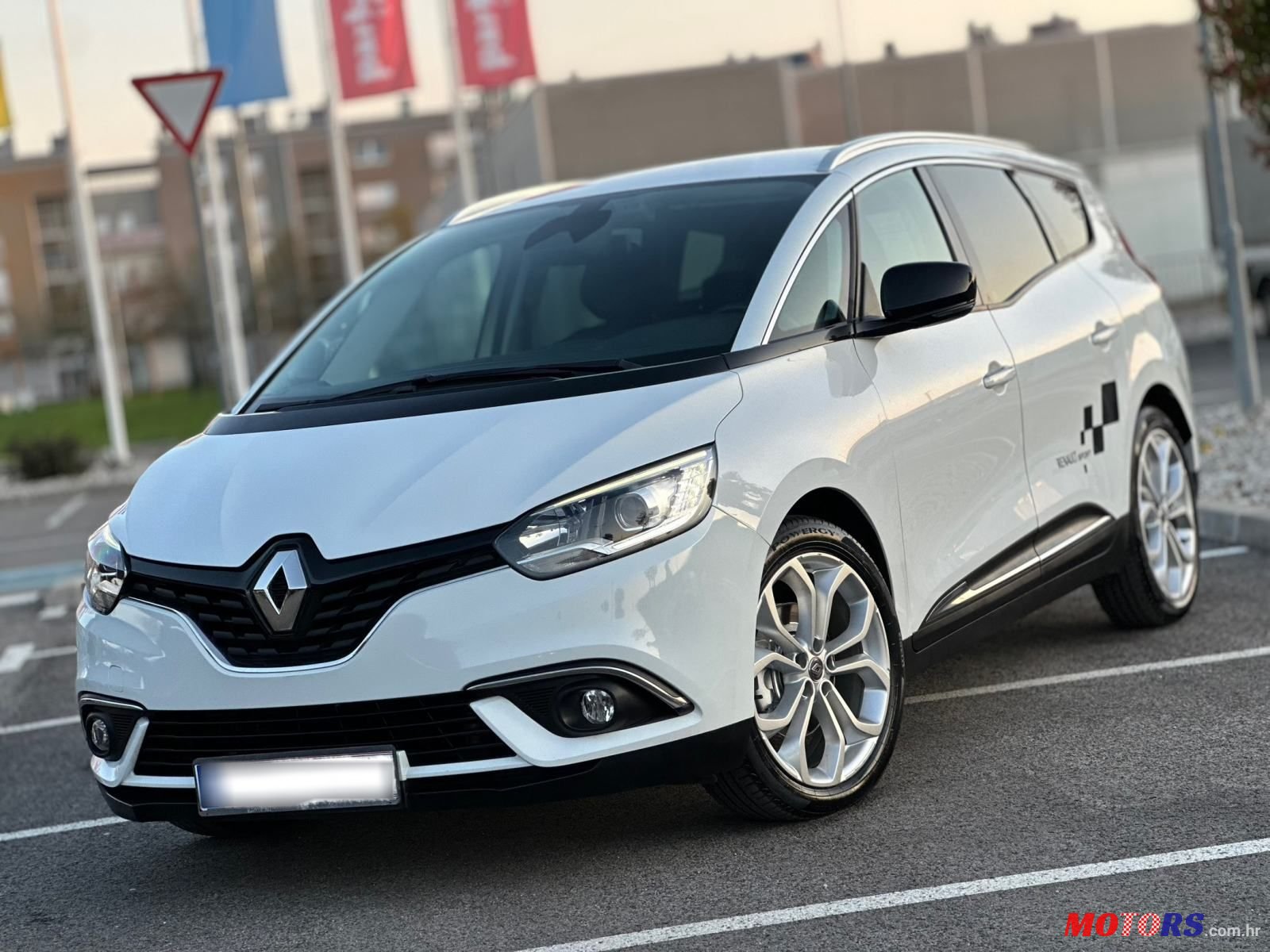 2019' Renault Grand Scenic Blue Dci 120 photo #2
