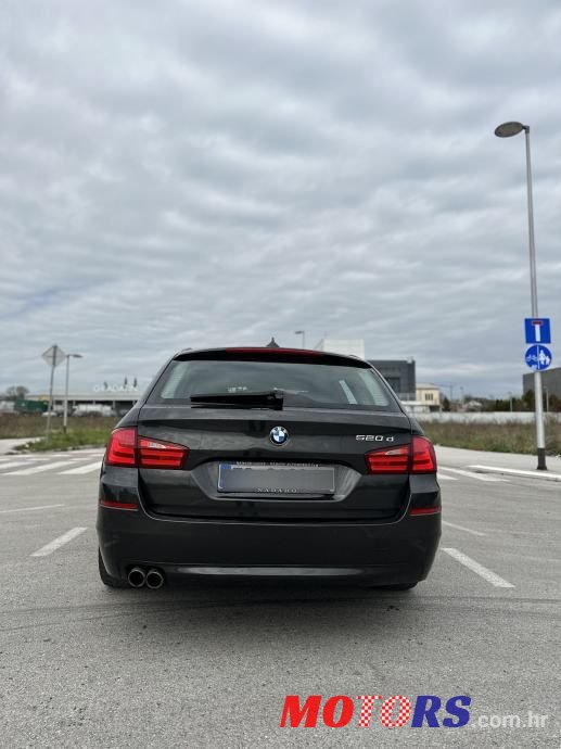 2011' BMW Serija 5 520D photo #4