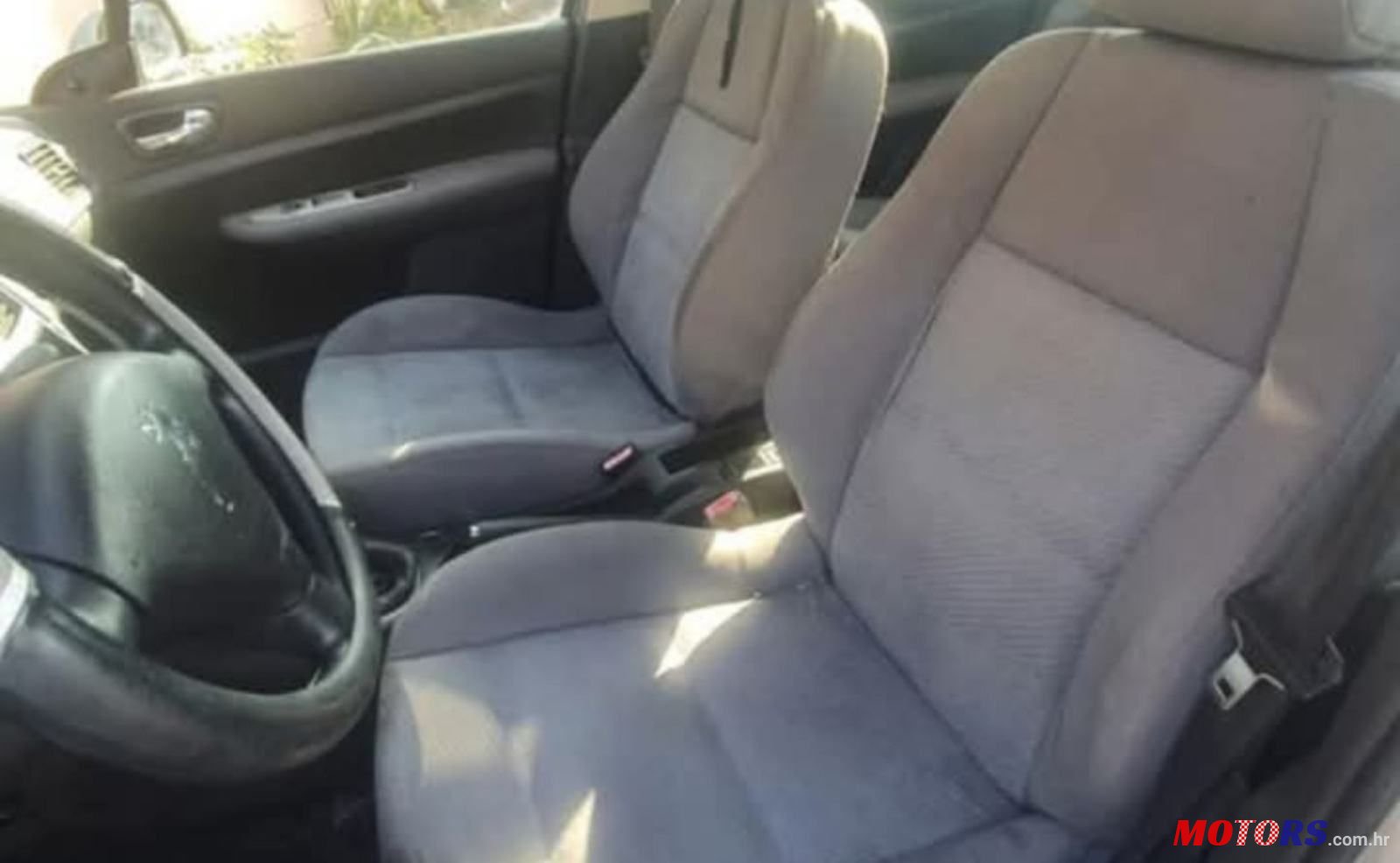 2004' Peugeot 307 1,4 16V photo #3