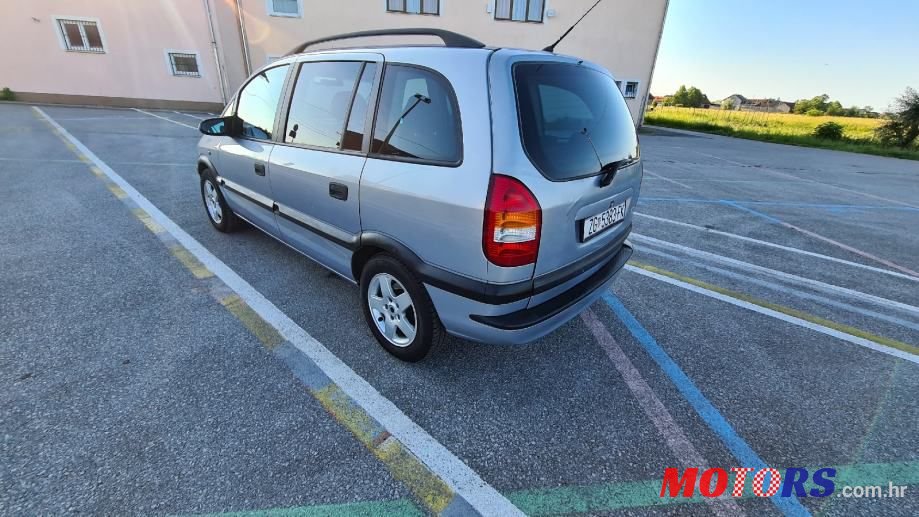 2001' Opel Zafira 2,0 Dth photo #2