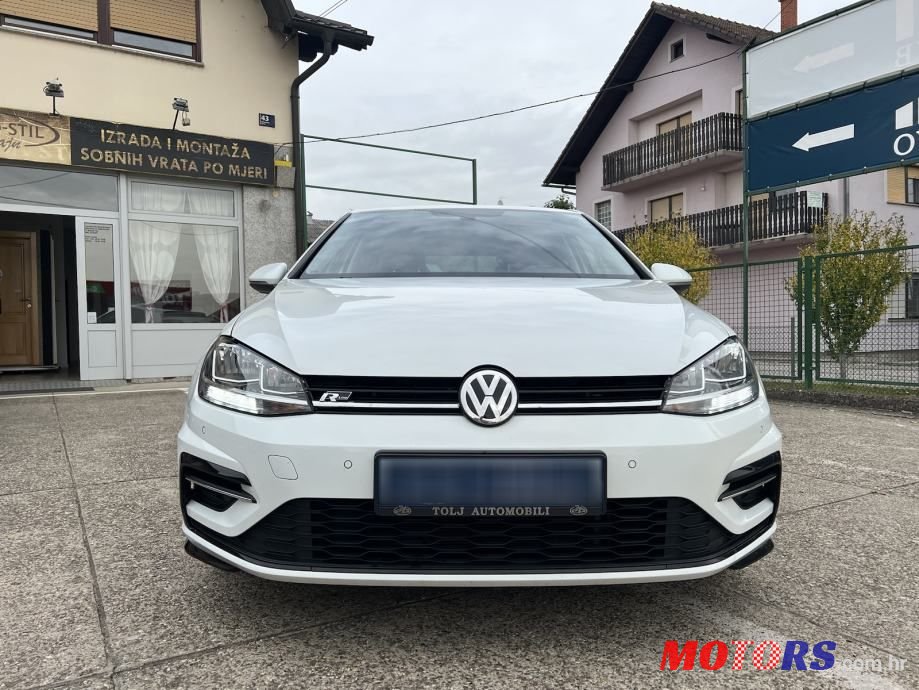 2020' Volkswagen Golf 7 1.6 Tdi photo #1