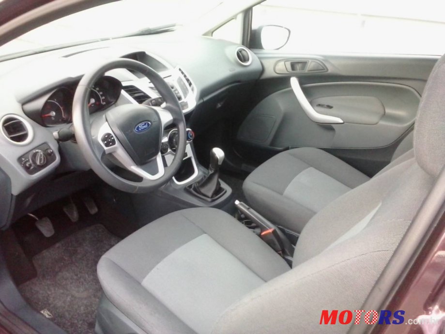 2012' Ford Fiesta photo #2