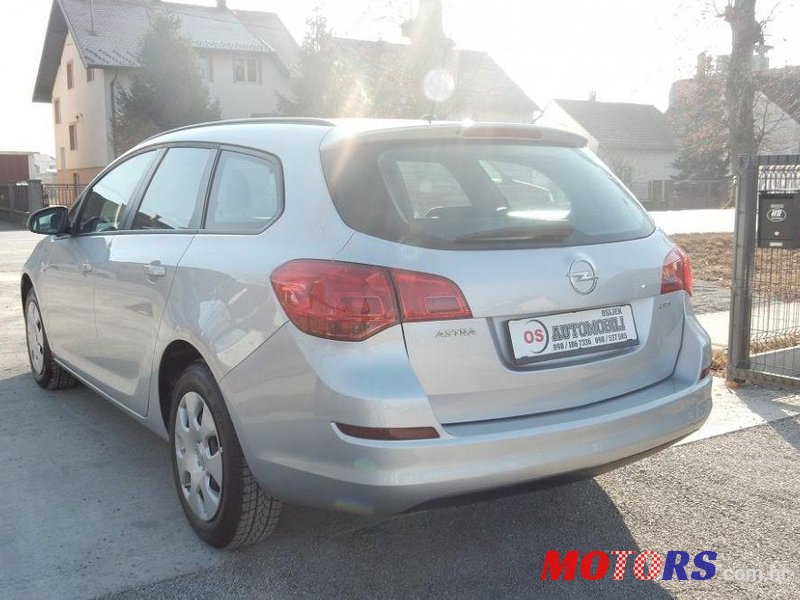 2011' Opel Astra Karavan 1,7 Cdti photo #1