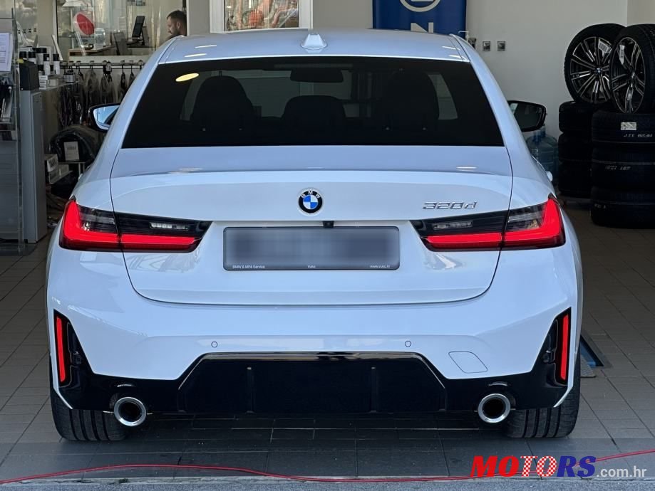 2022' BMW Serija 3 320D photo #6