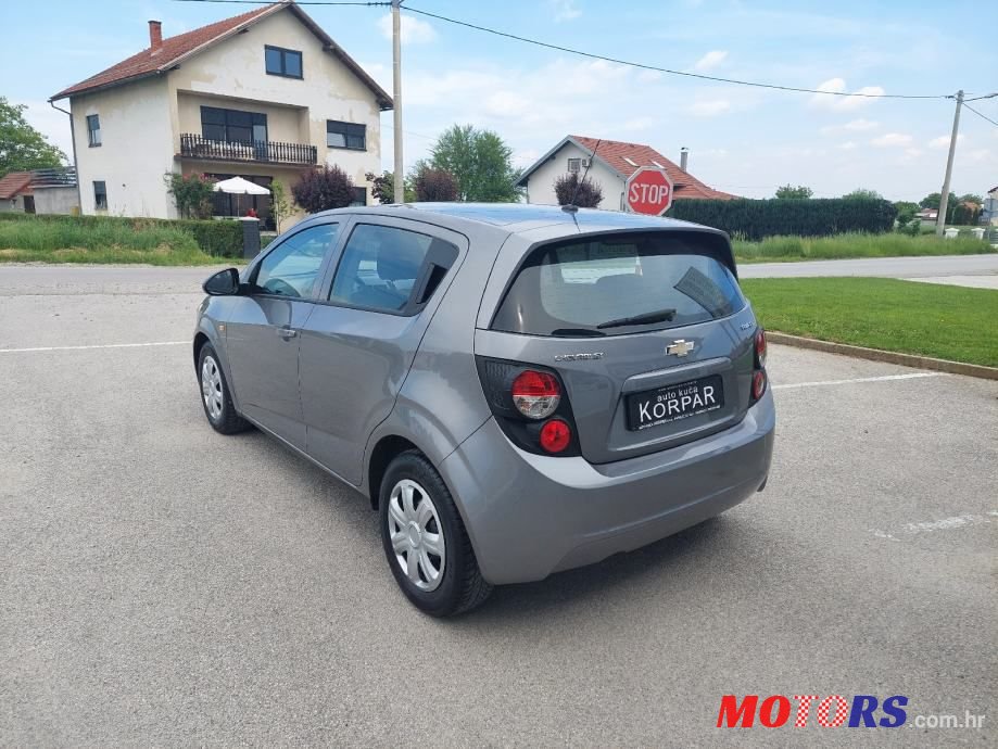 2012' Chevrolet Aveo photo #5