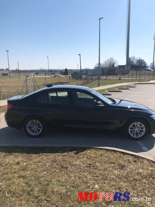 2014' BMW Serija 3 318D photo #4