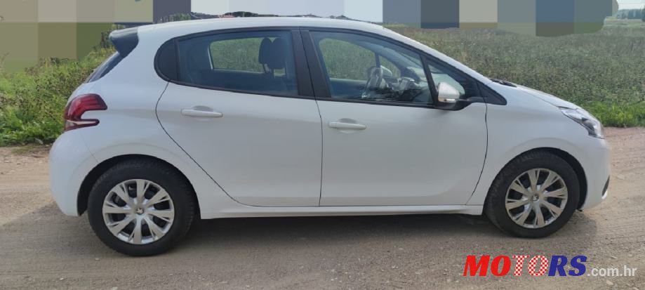 2016' Peugeot 208 1,6 Bluehdi photo #6