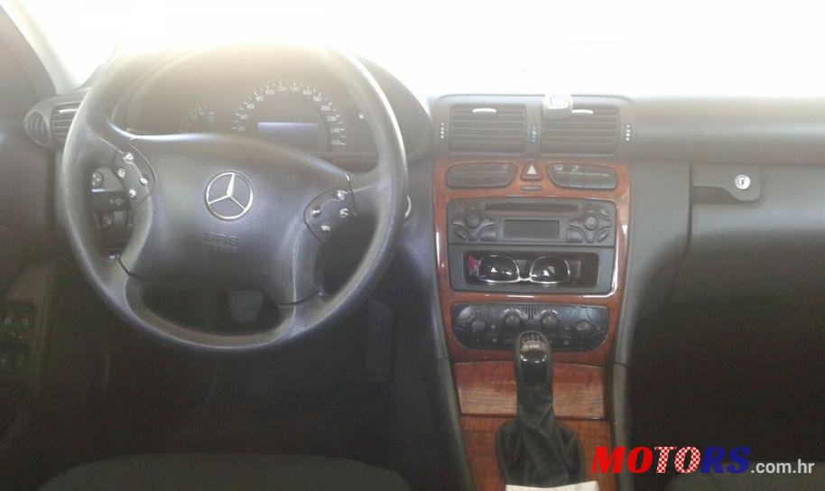 2002' Mercedes-Benz C-Class 200 Classic photo #1