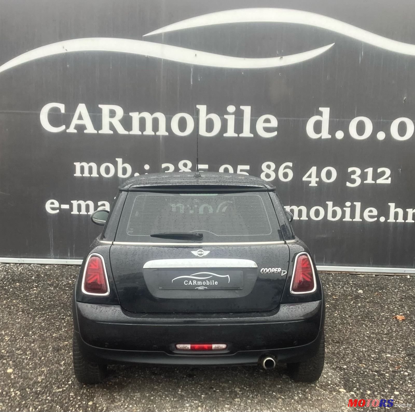 2013' MINI Cooper Cooper D photo #5