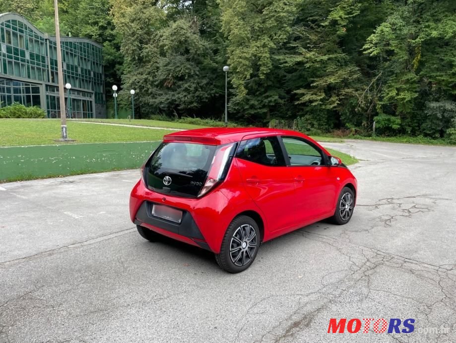 2016' Toyota Aygo 1,0 Vvt-I photo #6