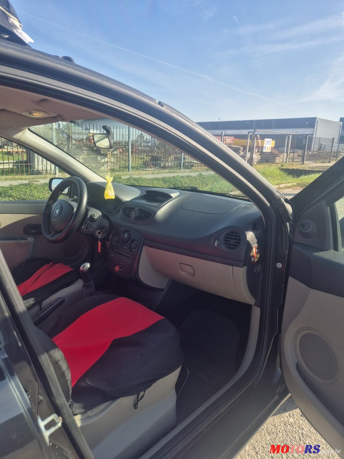 2006' Renault Clio 1,2 16V photo #6