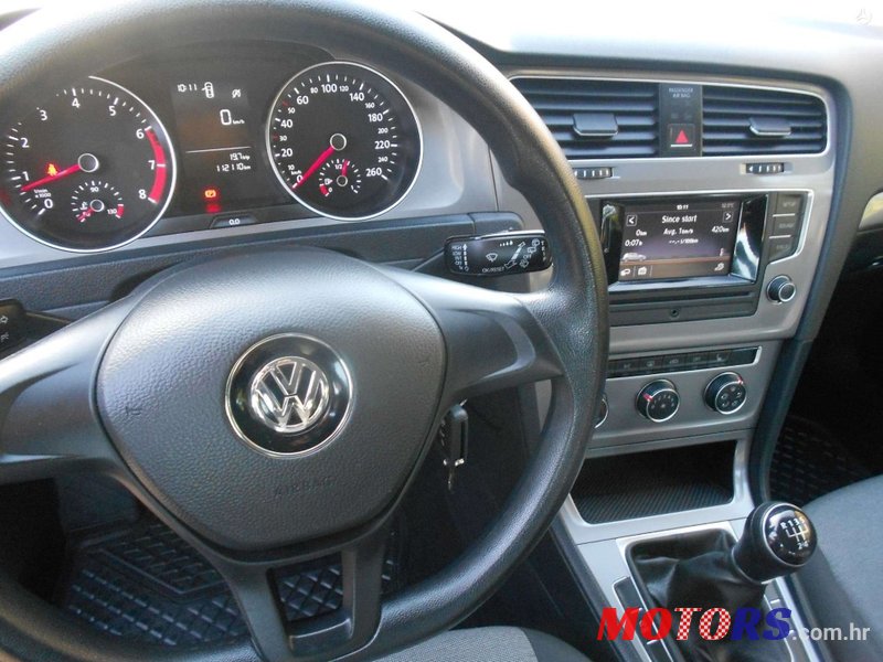 2014' Volkswagen Golf photo #3