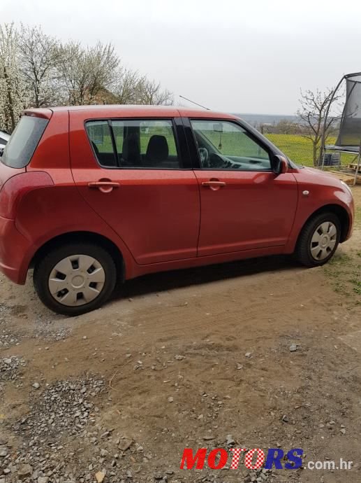 2007' Suzuki Swift 1,3 photo #2
