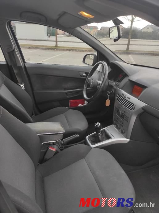 2013' Opel Astra 1,6 Classic photo #6