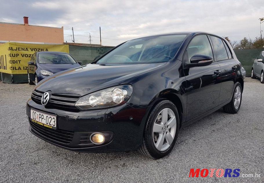 2010' Volkswagen Golf VI 1,6 Tdi photo #1