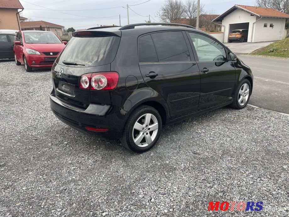 2010' Volkswagen Golf Plus 1,6 Tdi photo #3