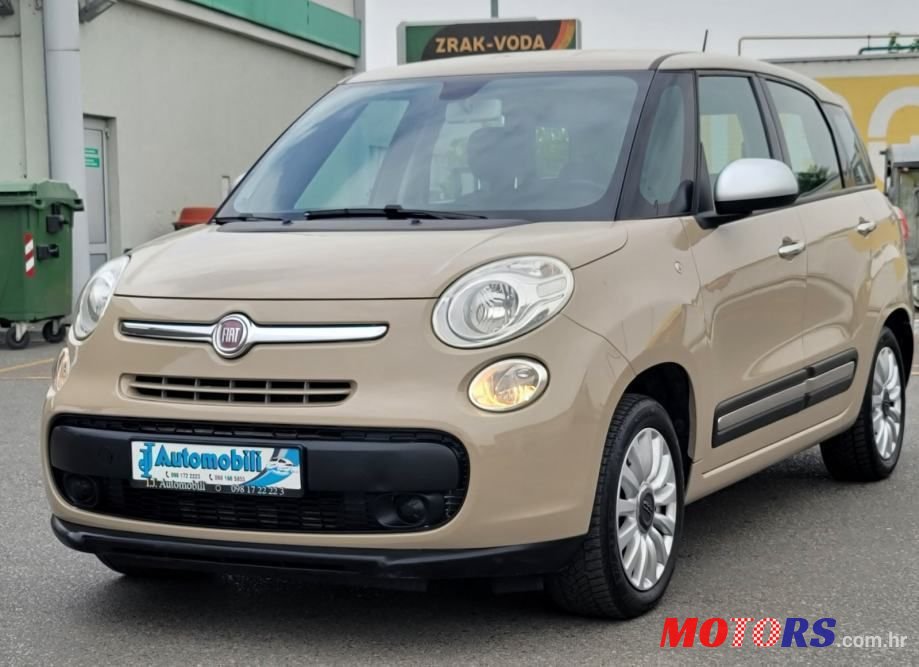 2014' Fiat 500L photo #3