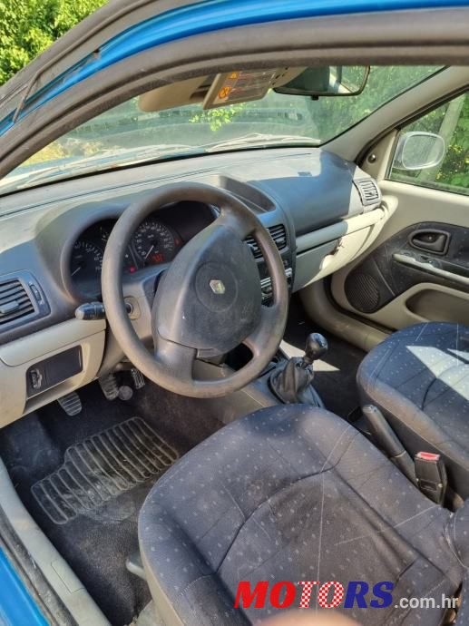 2002' Renault Clio 1,2 photo #4