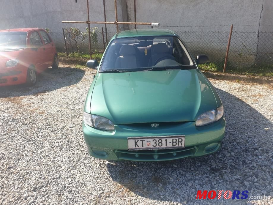 1997' Hyundai Accent photo #1