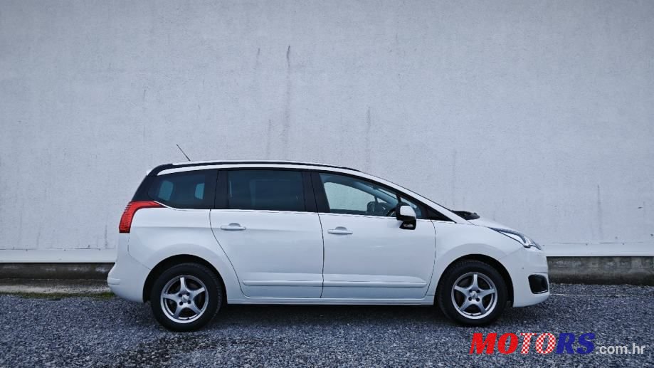 2016' Peugeot 5008 1.6 Hdi photo #4