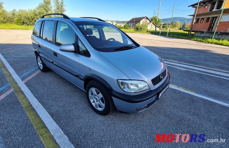 2001' Opel Zafira 2,0 Dth photo #4