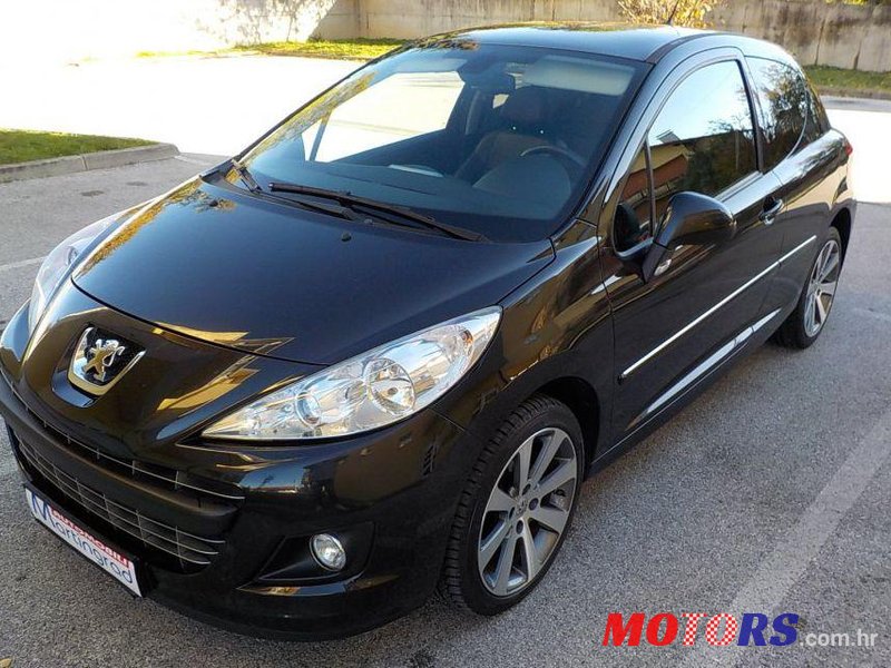 2010' Peugeot 207 photo #2