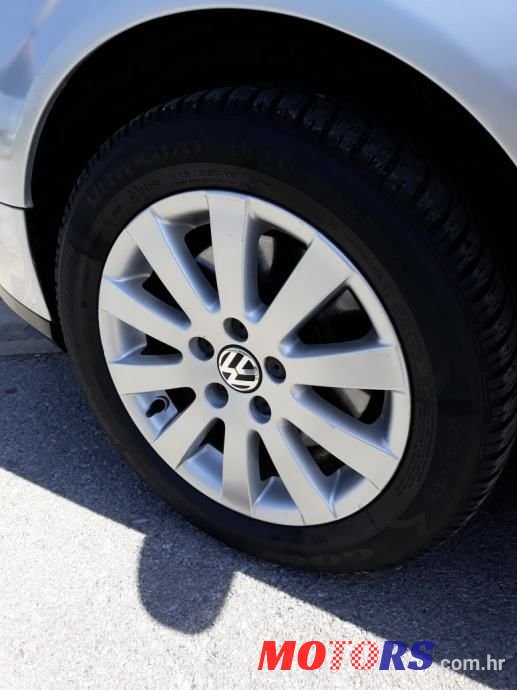 2008' Volkswagen Passat Variant photo #6