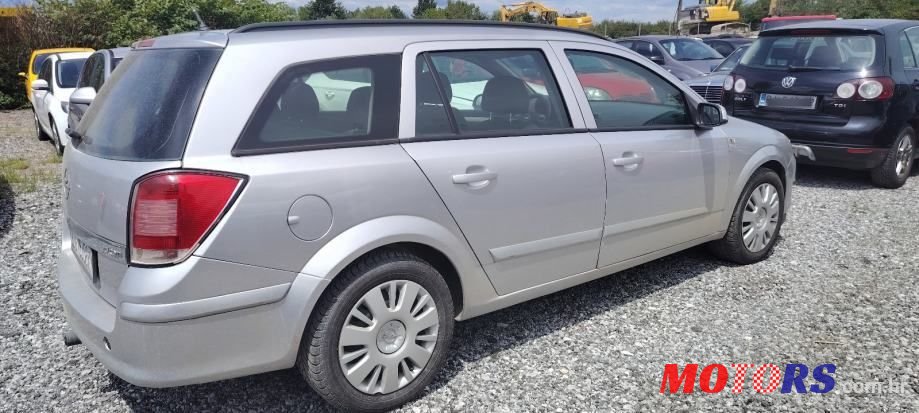 2008' Opel Astra 1,7 Cdti photo #6