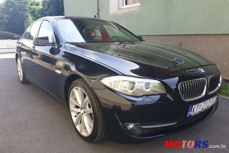 2010' BMW Serija 5 530D photo #1