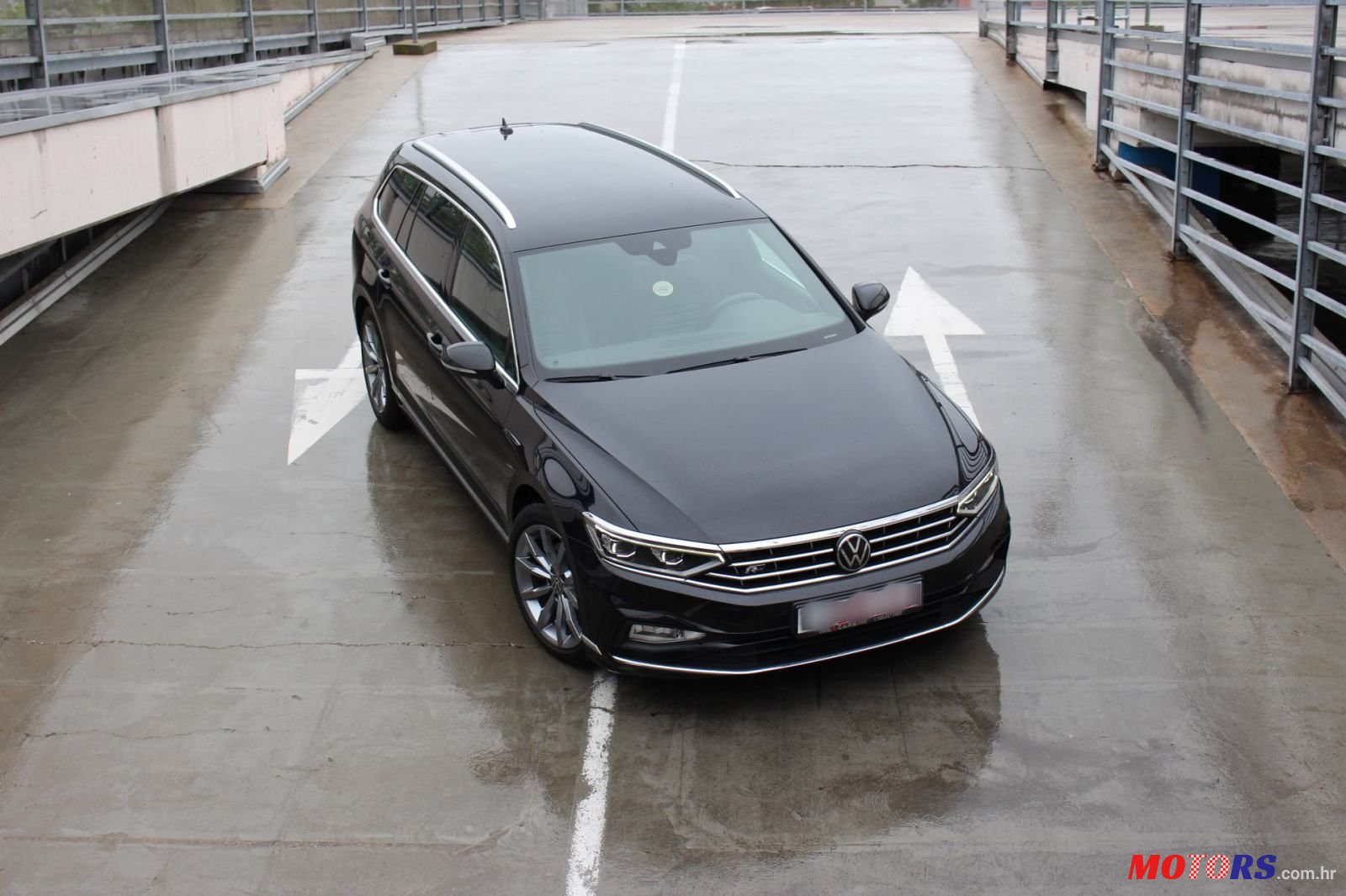 2021' Volkswagen Passat Variant photo #4