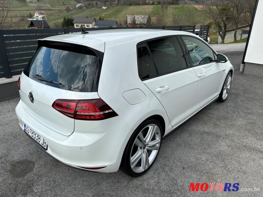 2014' Volkswagen Golf 7 Gtd photo #3